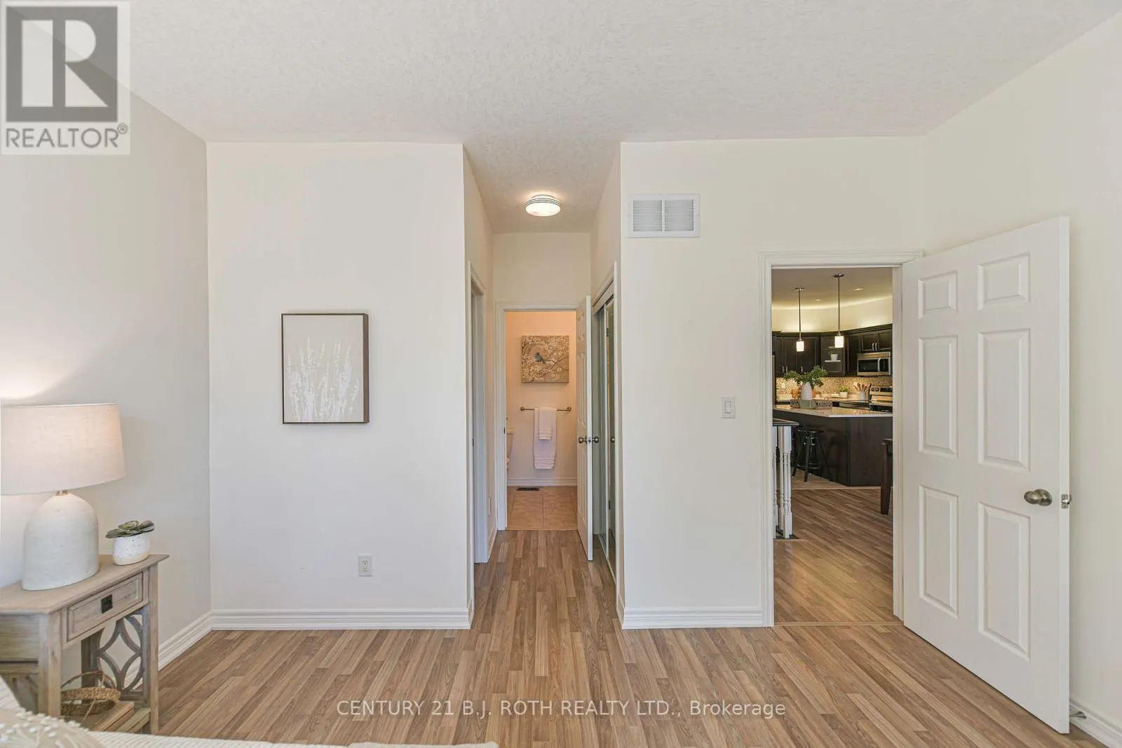 28 CANTERBURY CIRCLE