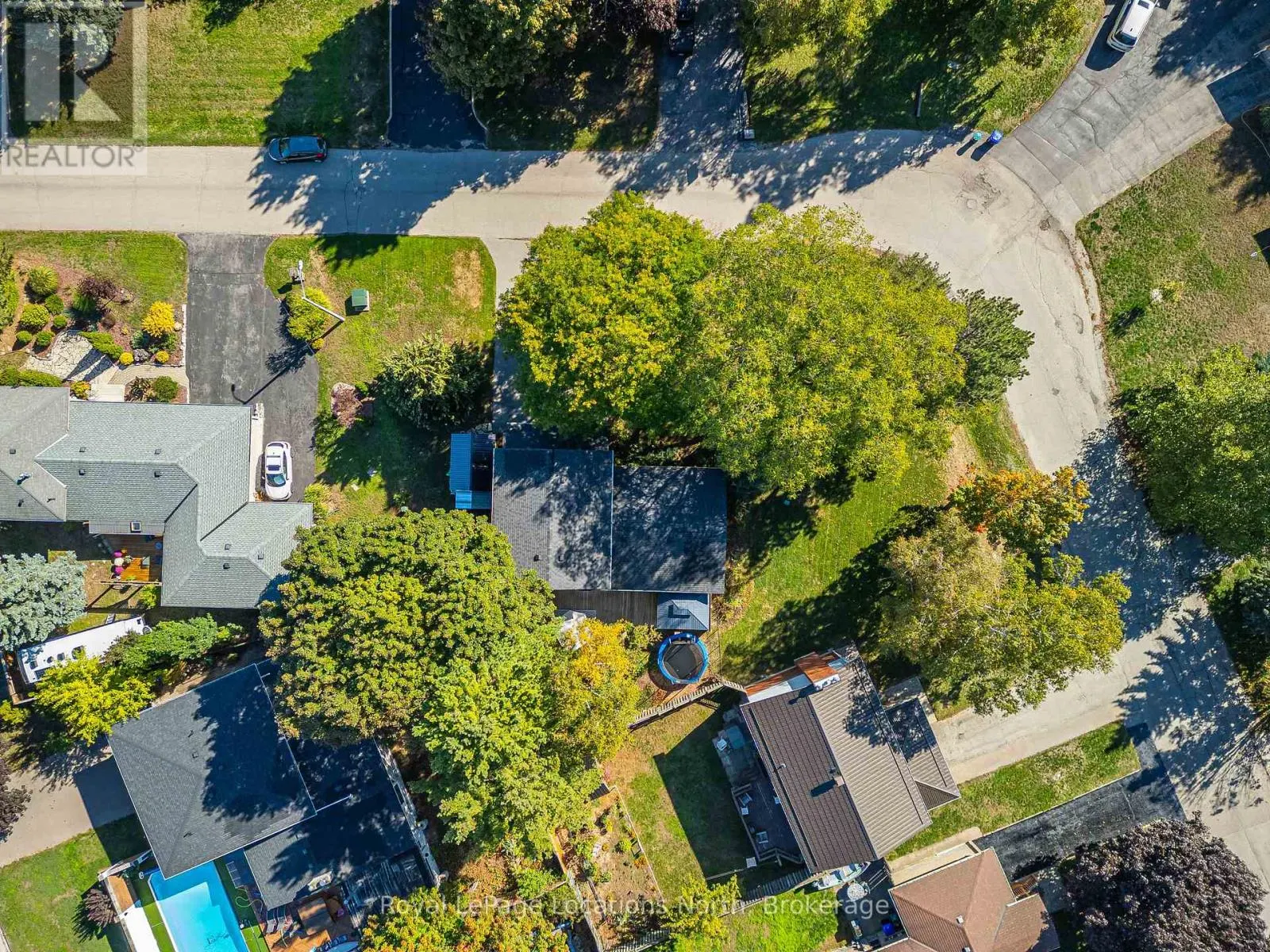 31 BROCK CRESCENT