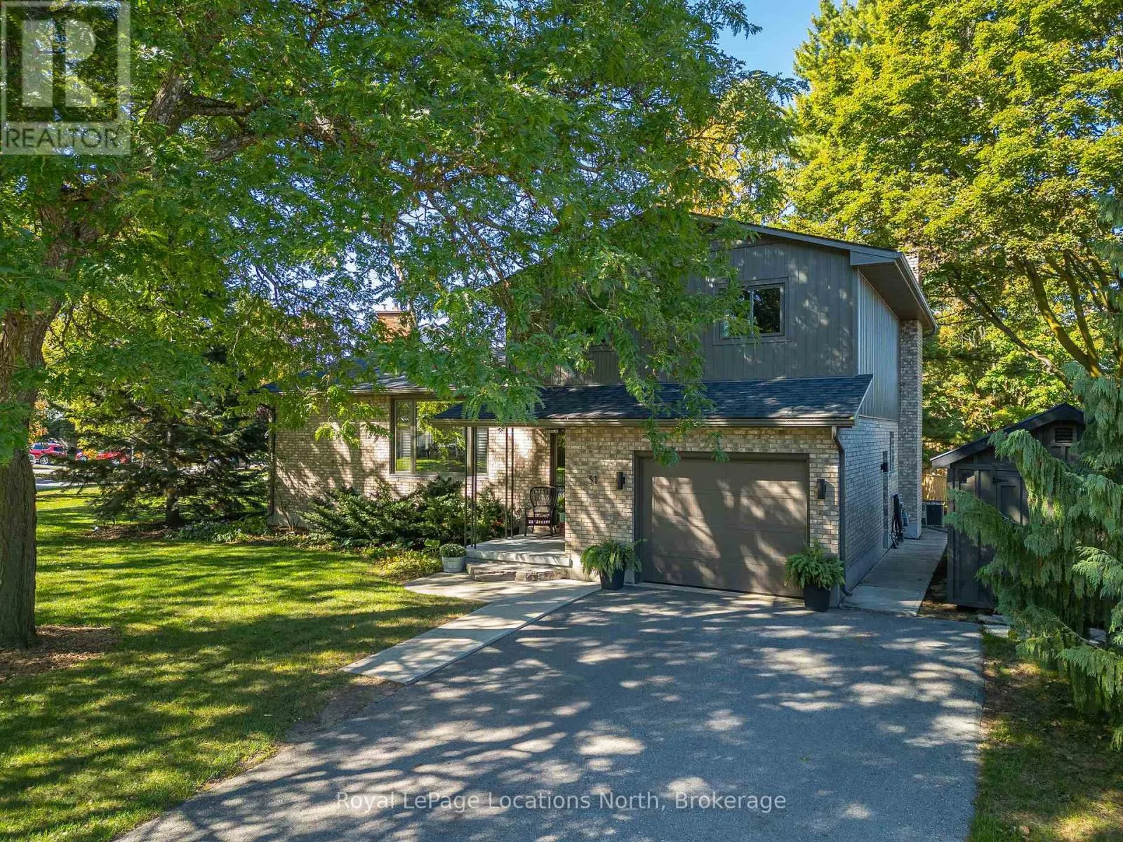 31 BROCK CRESCENT