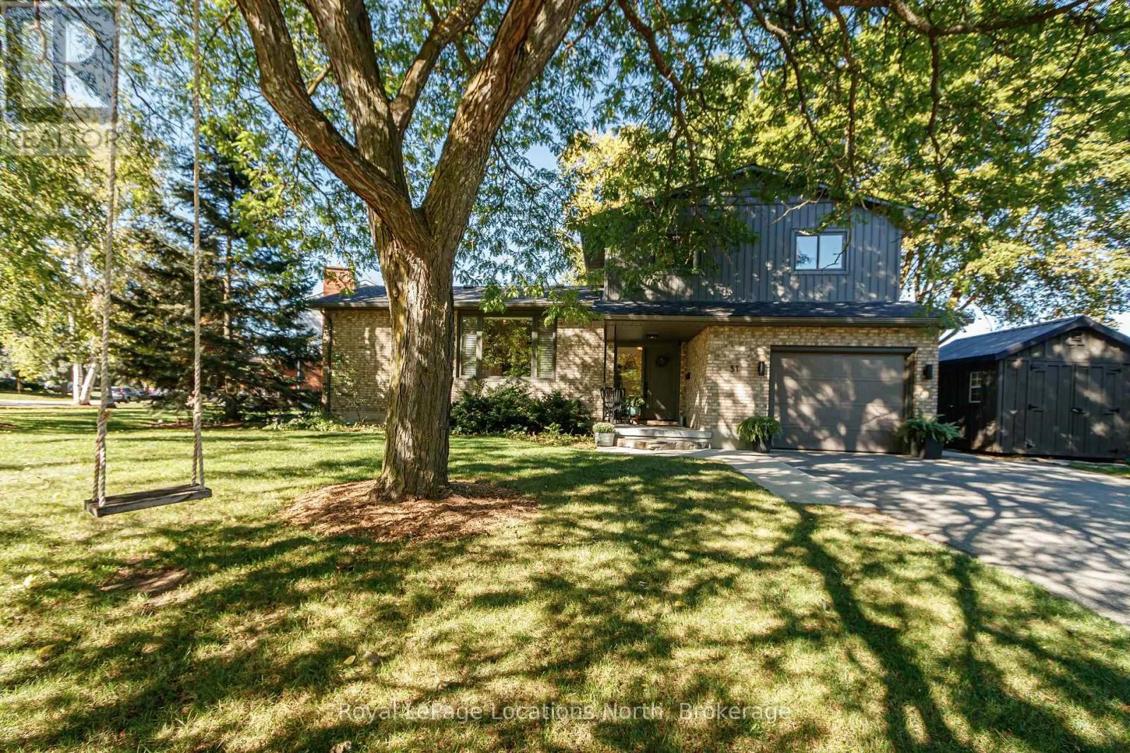 31 BROCK CRESCENT