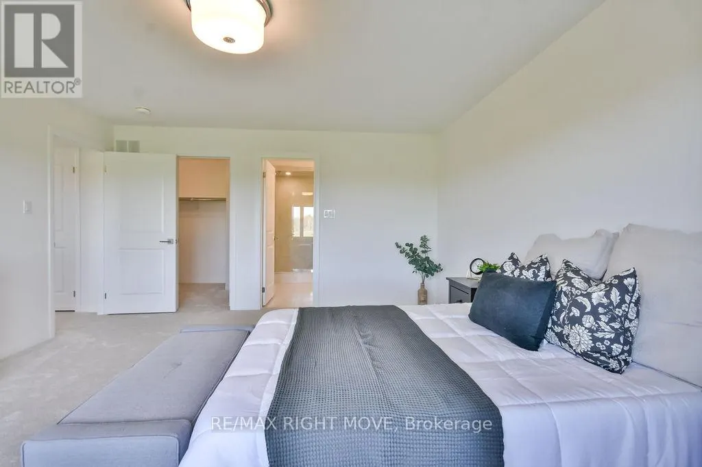 3721 QUAYSIDE DRIVE