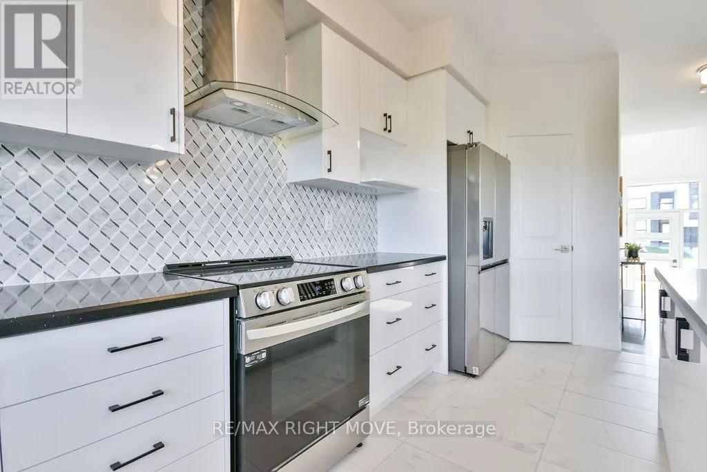 3721 QUAYSIDE DRIVE