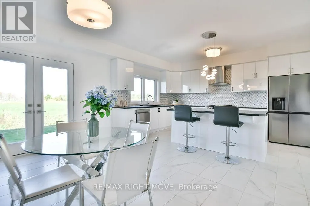 3721 QUAYSIDE DRIVE