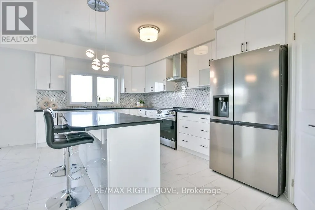 3721 QUAYSIDE DRIVE