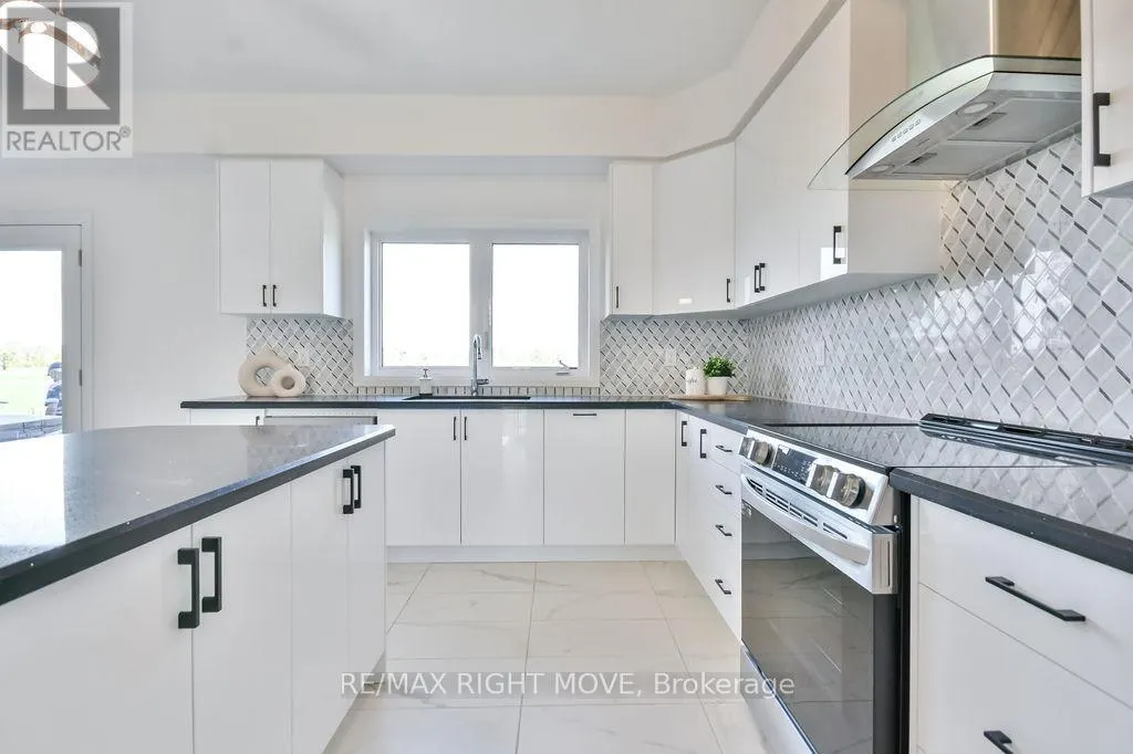 3721 QUAYSIDE DRIVE