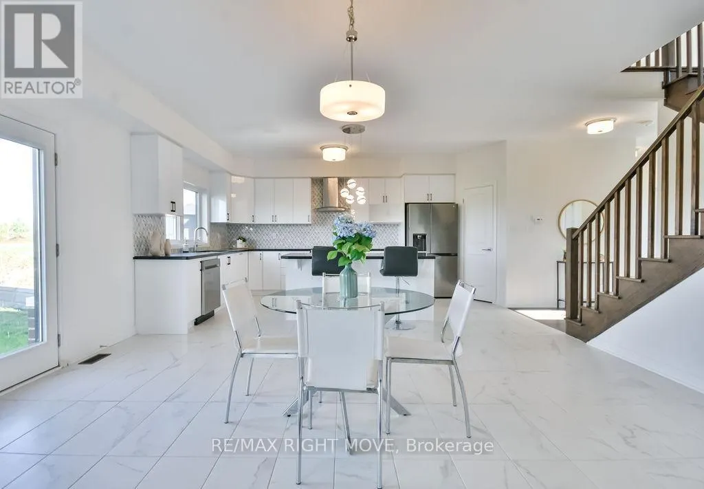 3721 QUAYSIDE DRIVE
