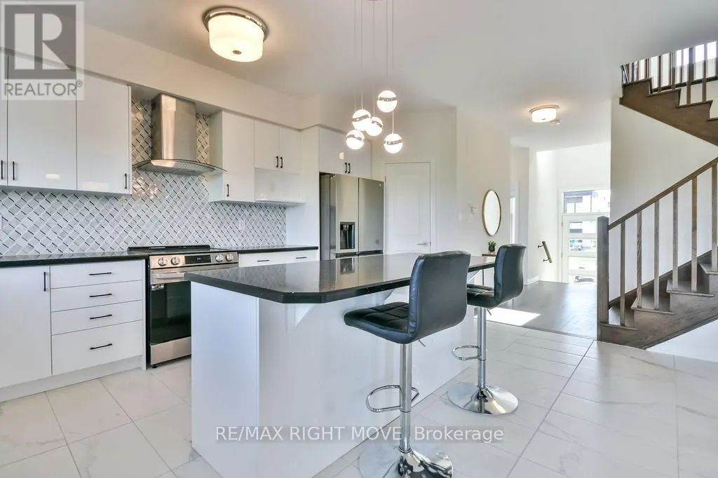 3721 QUAYSIDE DRIVE