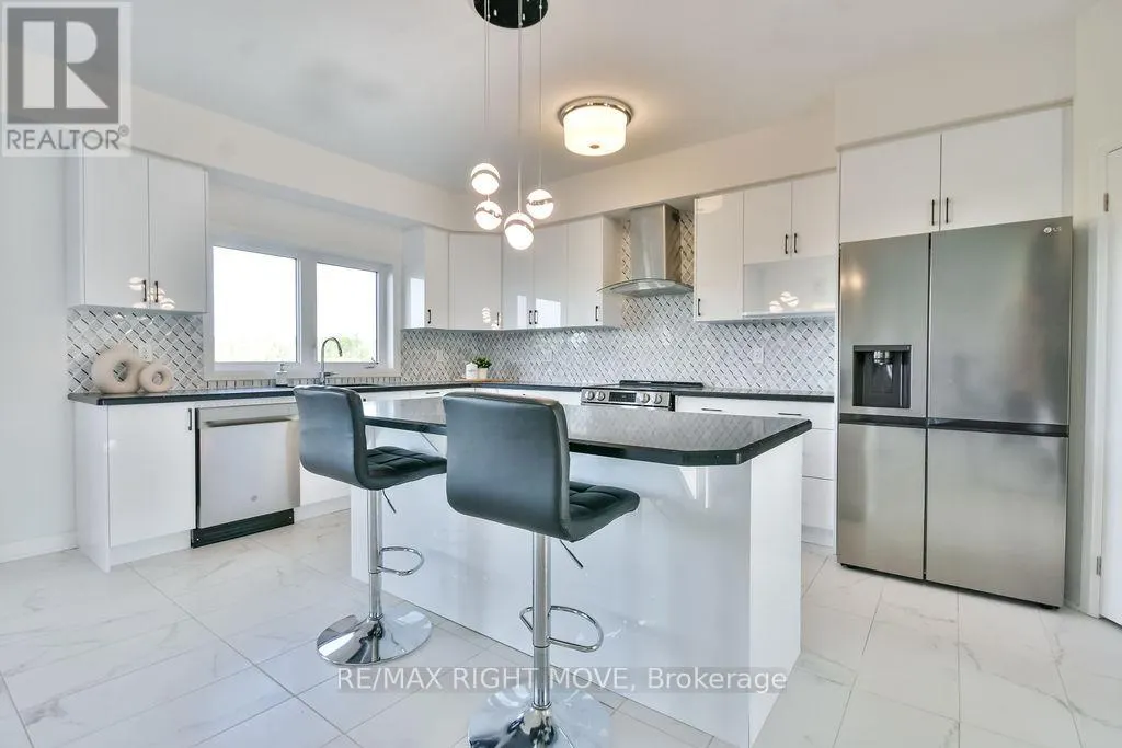3721 QUAYSIDE DRIVE