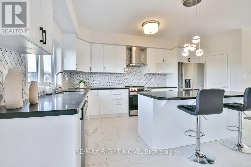 3721 QUAYSIDE DRIVE