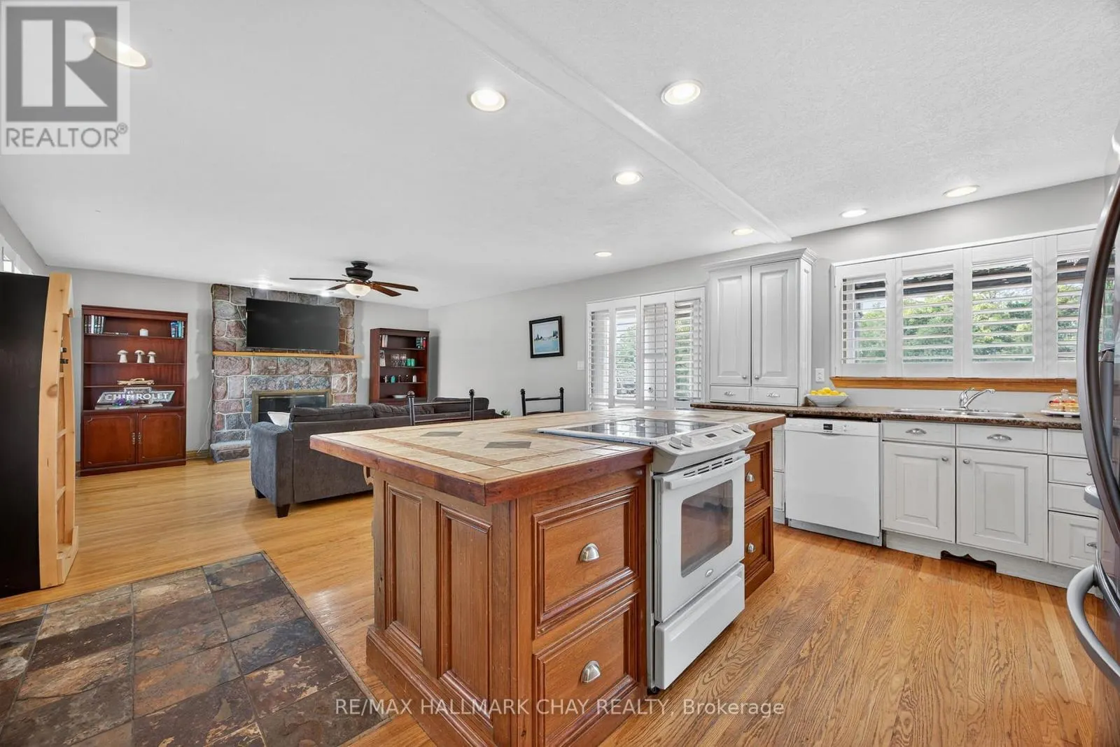 451 JAMIESON DRIVE