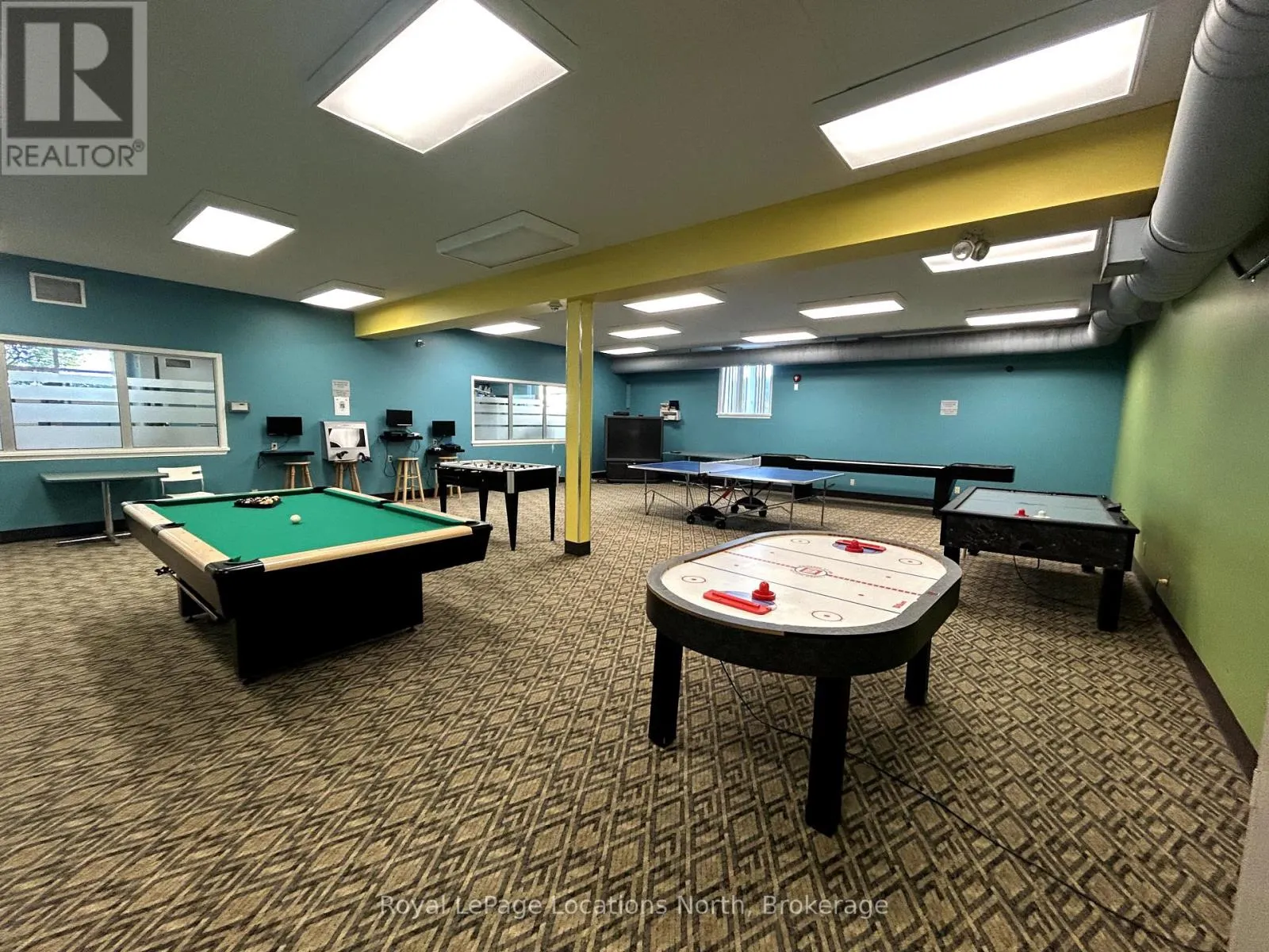 912 CEDAR POINTE COURT