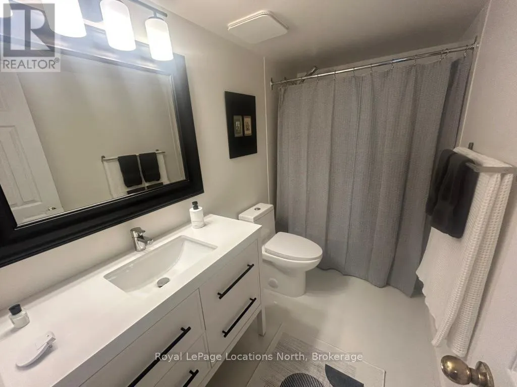912 CEDAR POINTE COURT