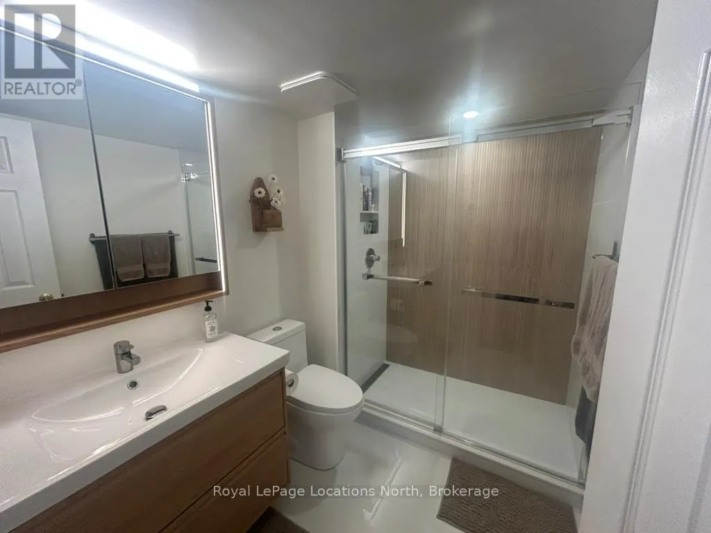 912 CEDAR POINTE COURT