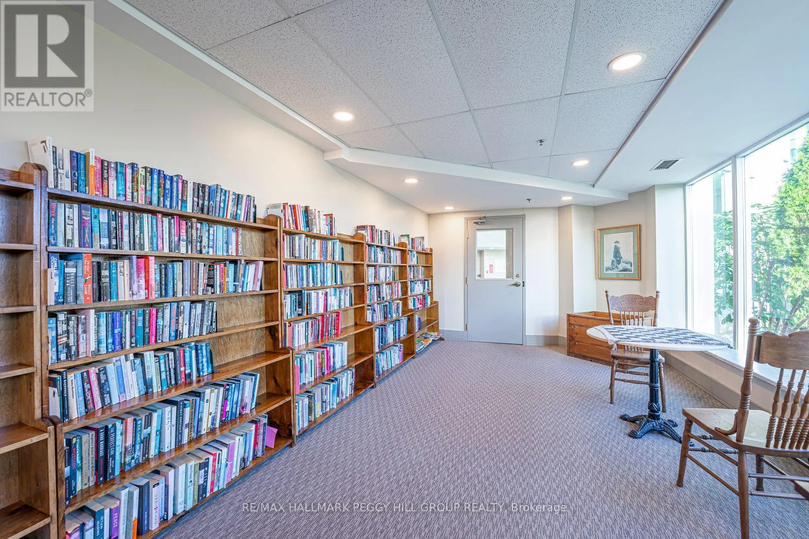 401 - 2 TORONTO STREET