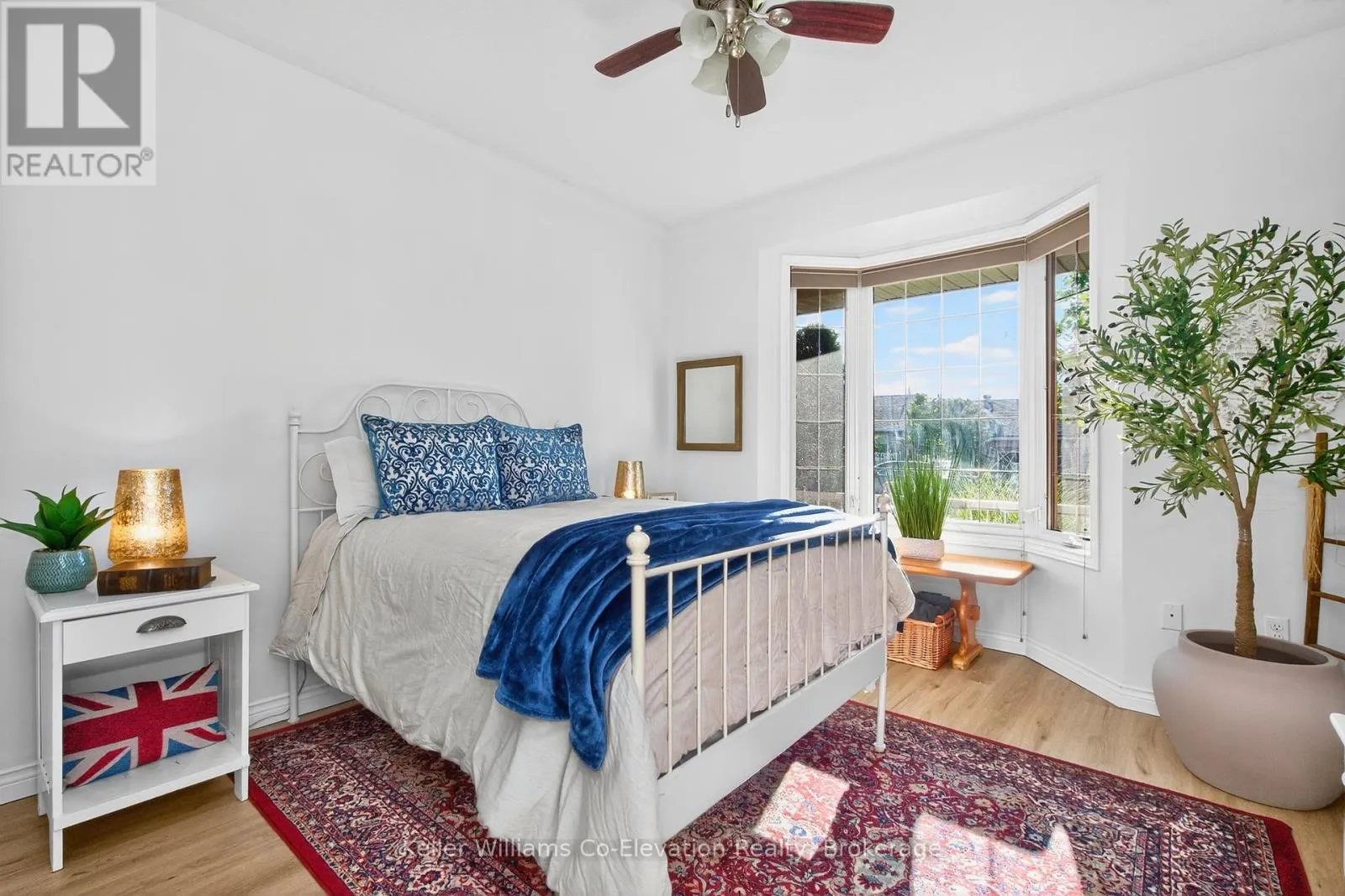 438 SHEWFELT CRESCENT