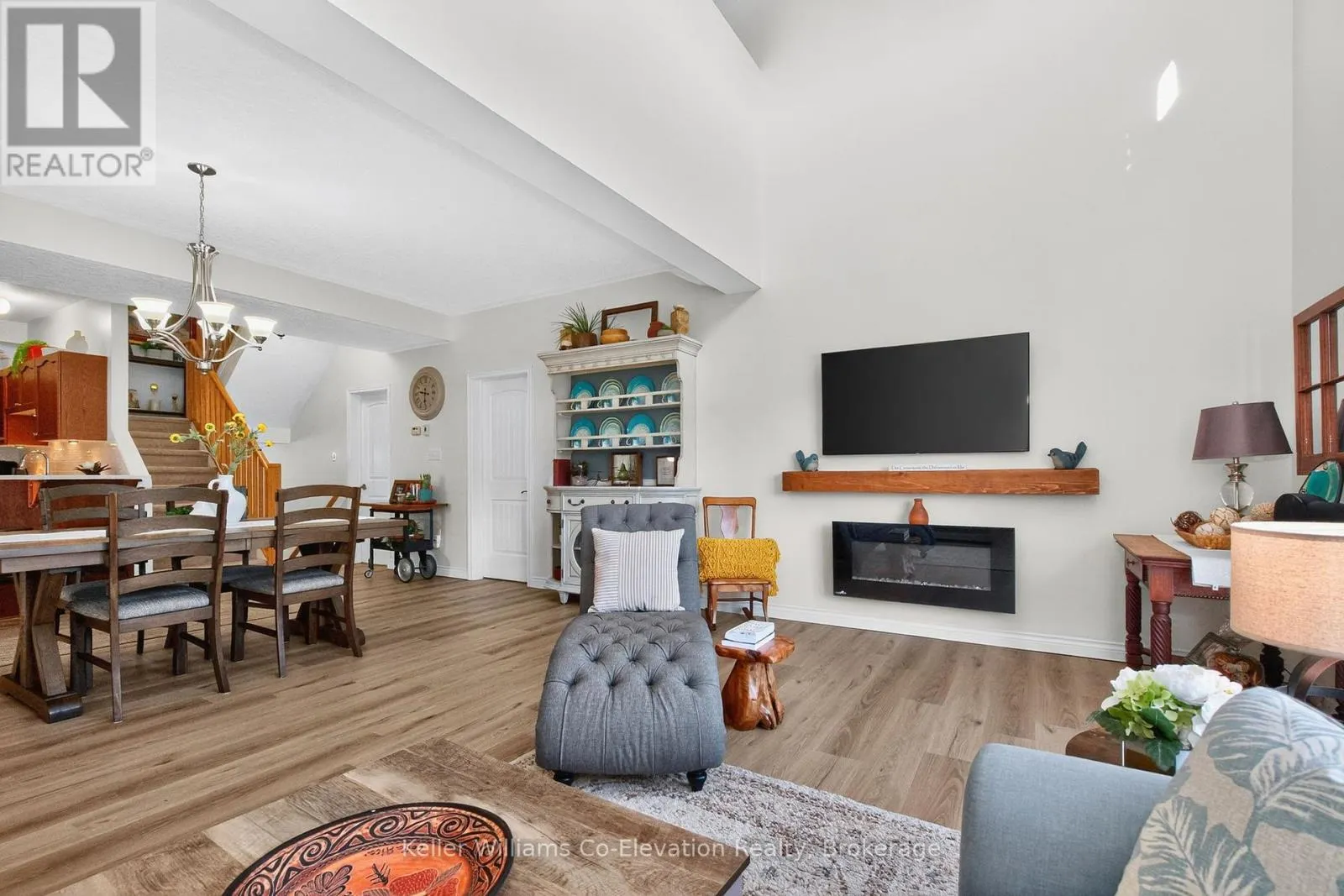 438 SHEWFELT CRESCENT
