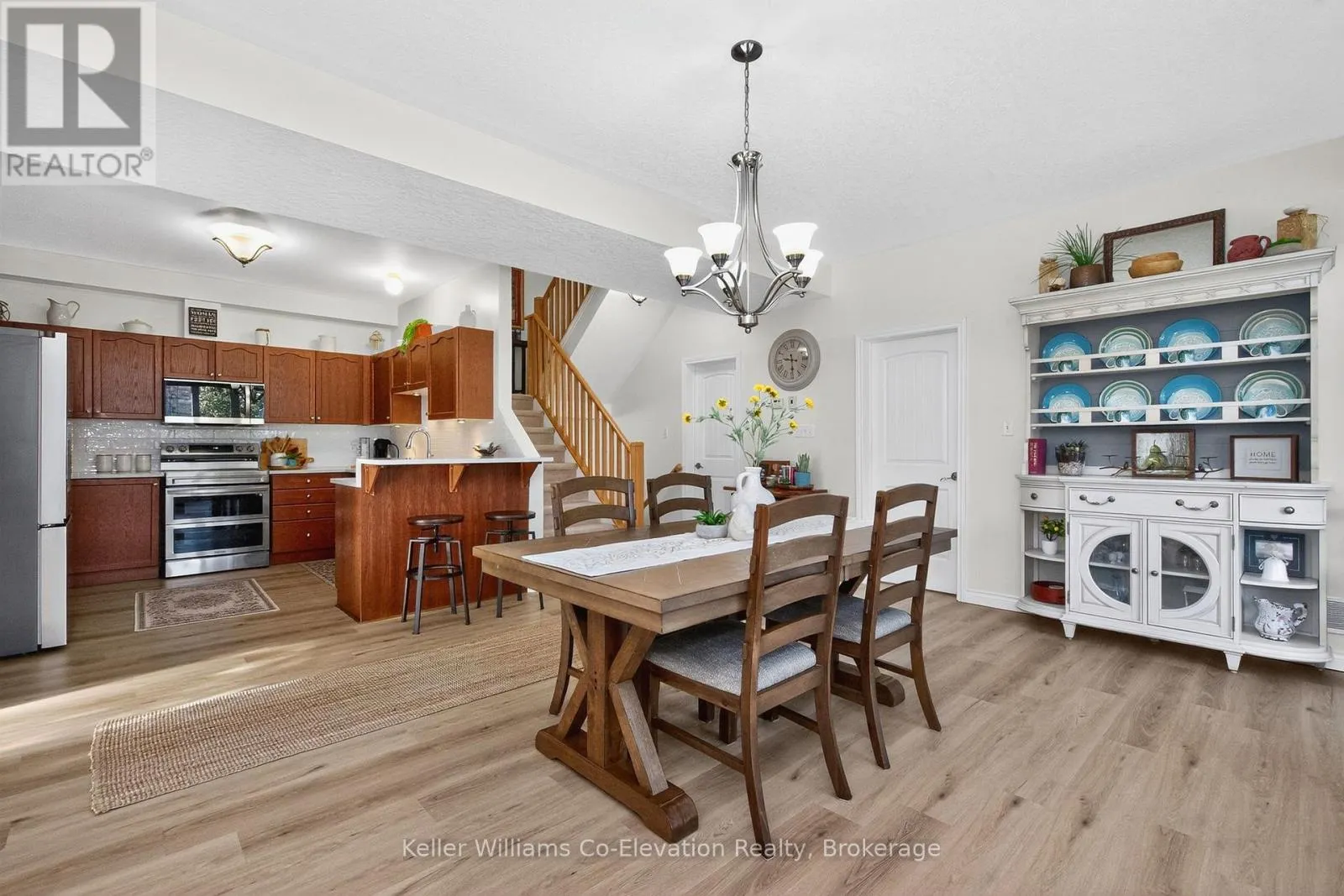 438 SHEWFELT CRESCENT