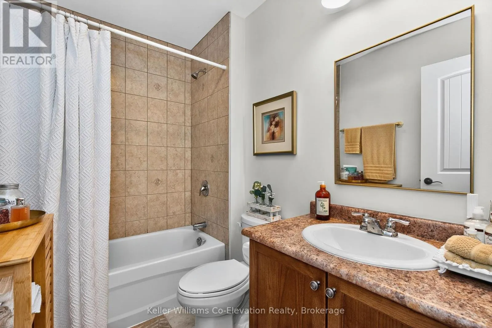 438 SHEWFELT CRESCENT