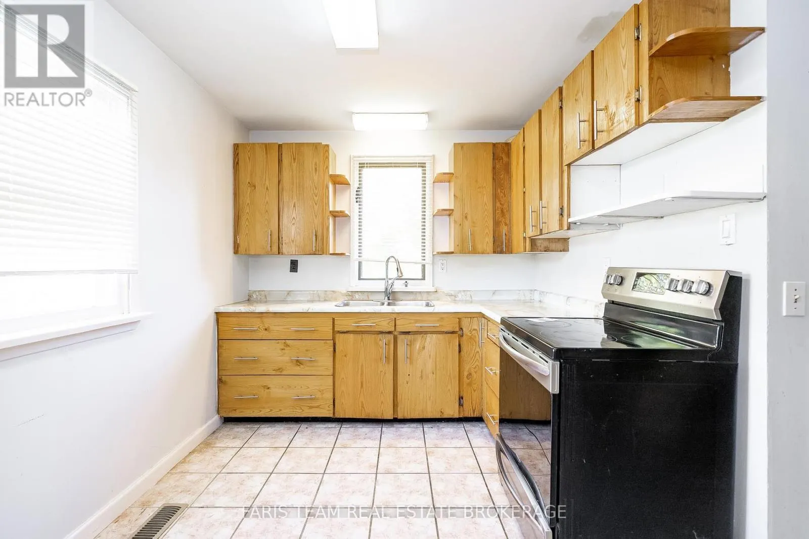 201 RIDGE ROAD W