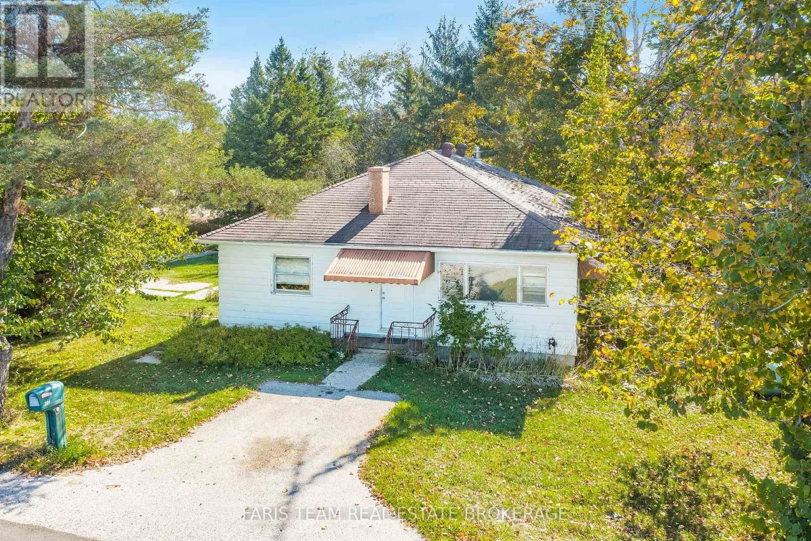 201 RIDGE ROAD W