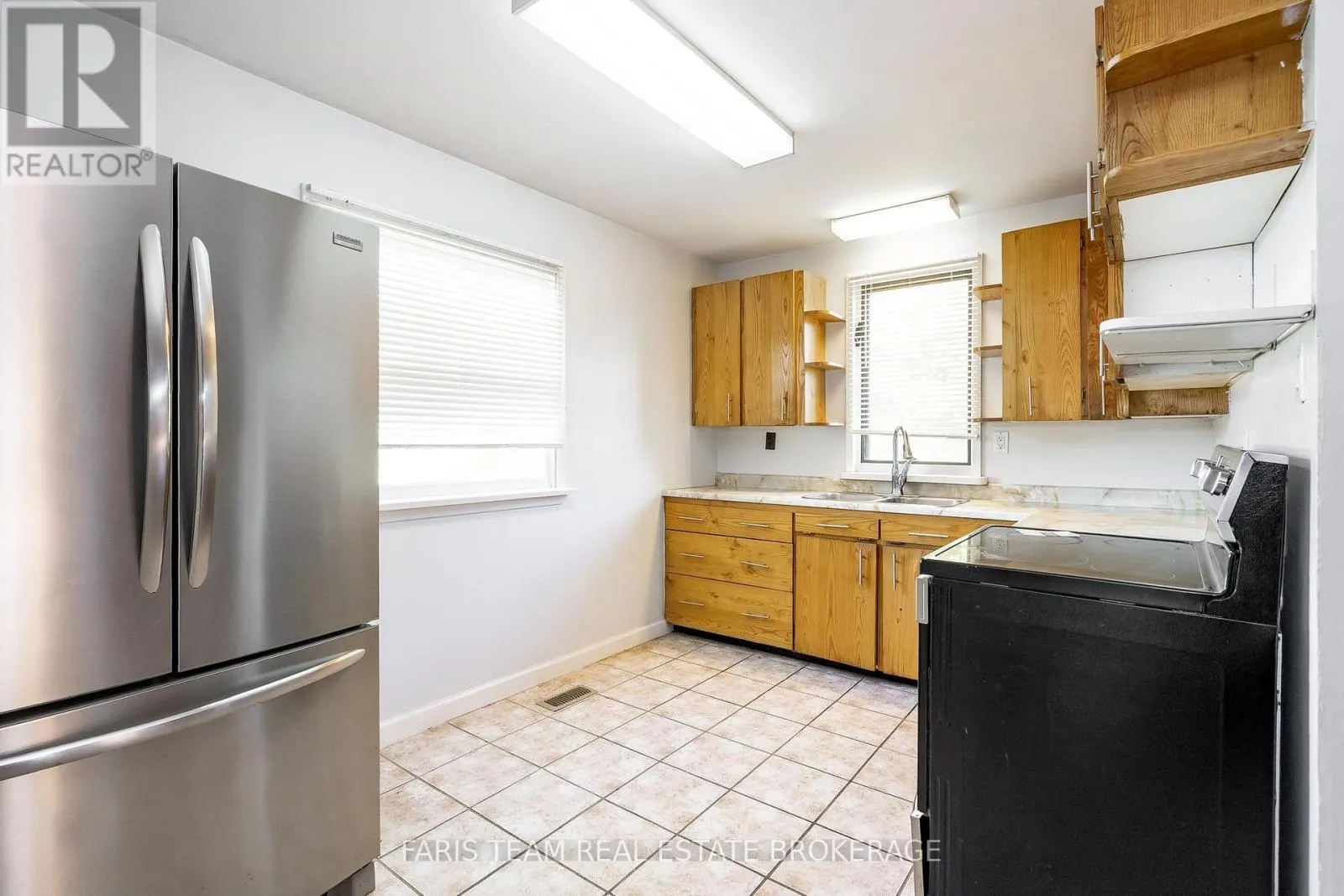 201 RIDGE ROAD W