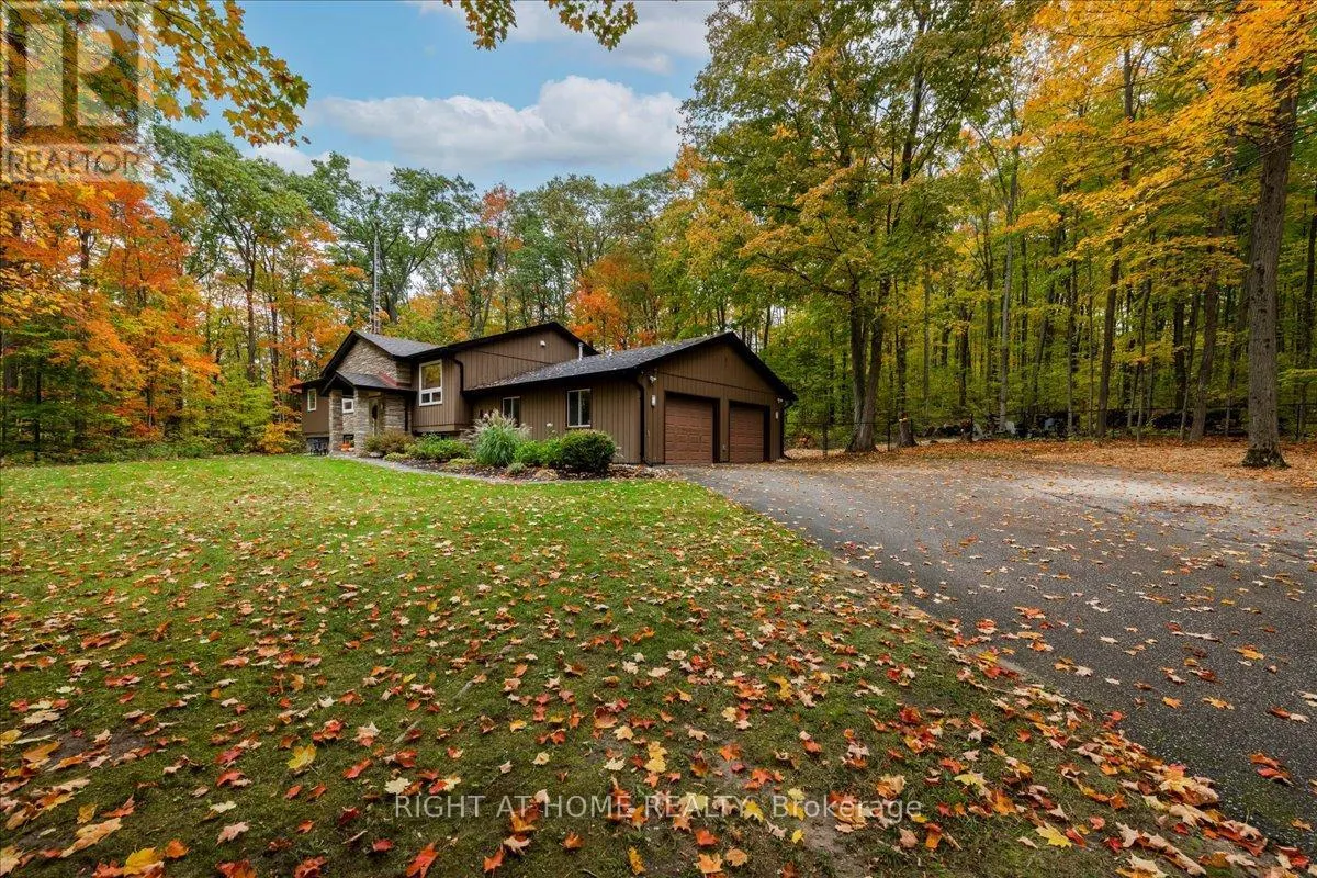 11 WOODLAND CRESCENT