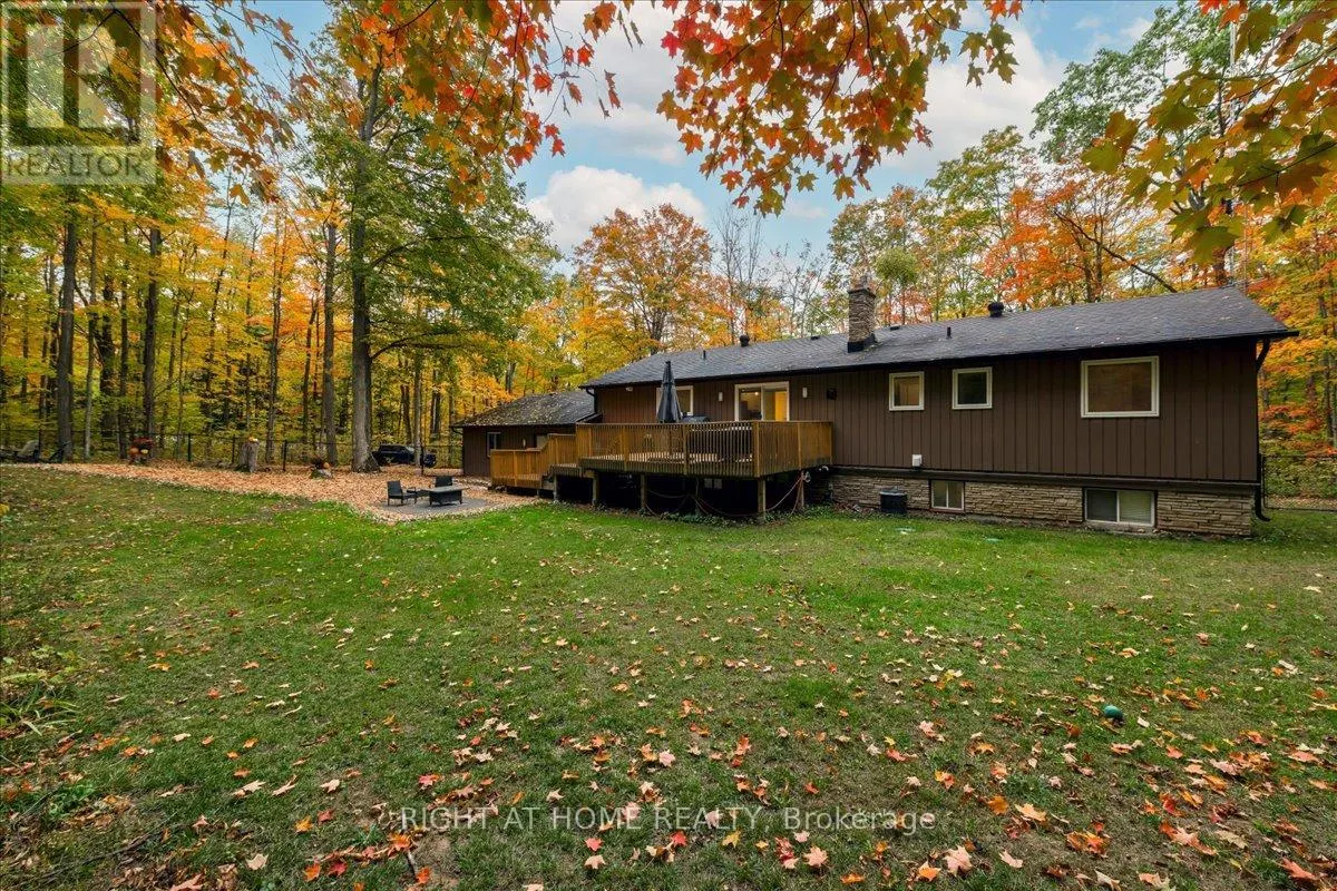 11 WOODLAND CRESCENT