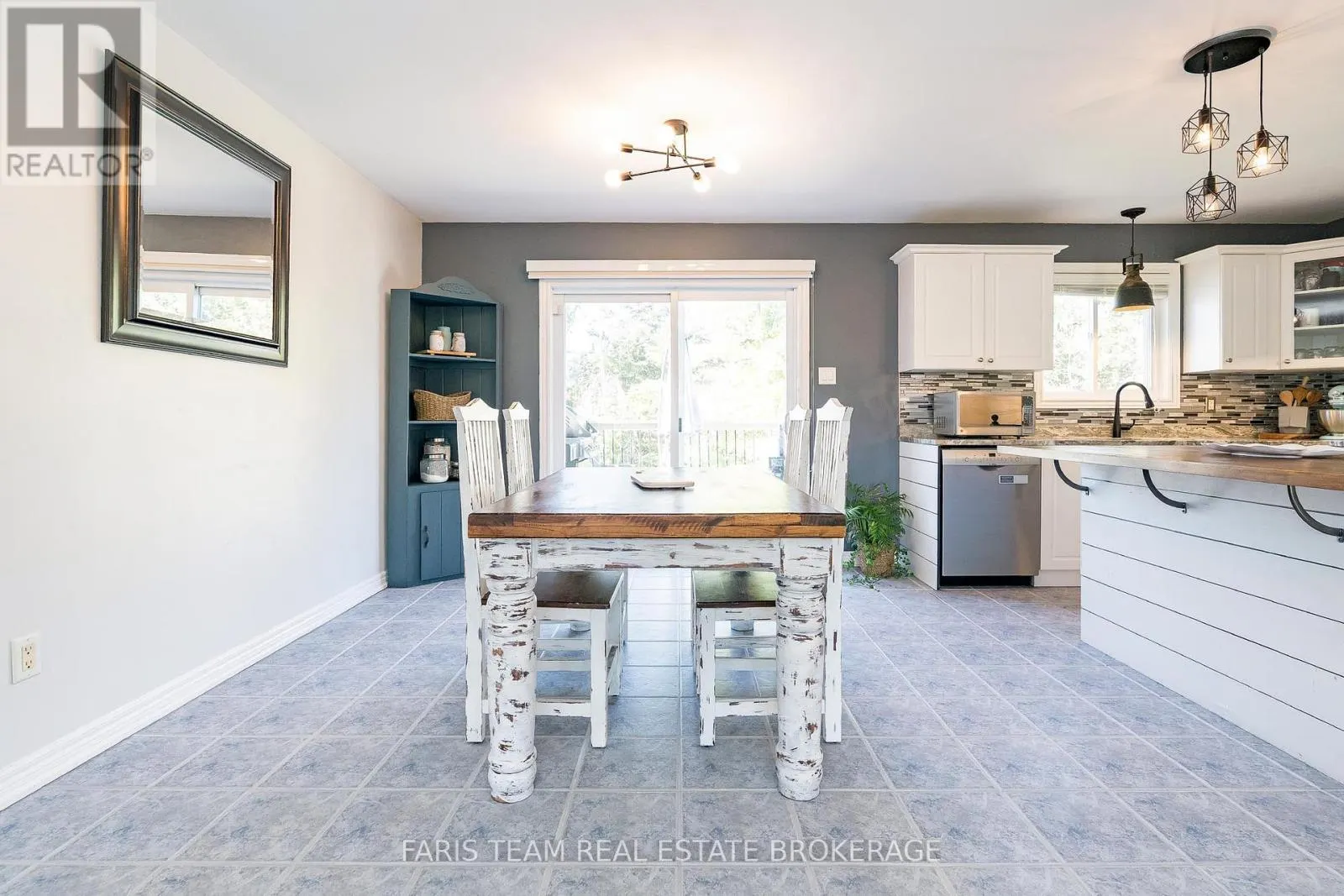 28 SHELSWELL BOULEVARD