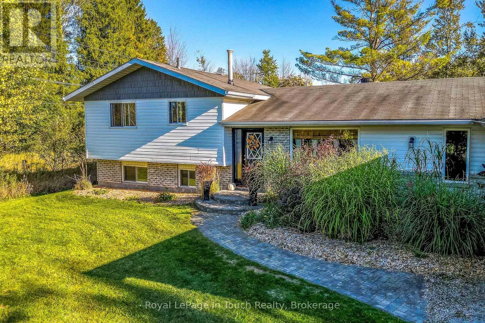 1023 FLOS 4 ROAD W