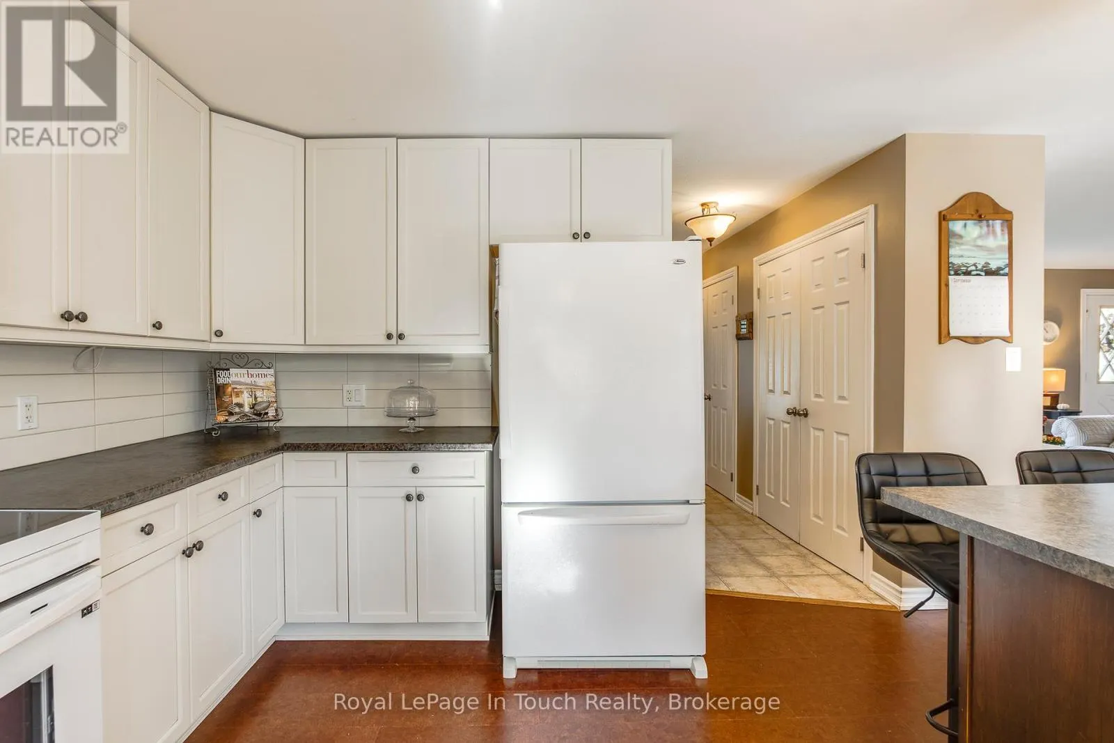 1023 FLOS 4 ROAD W