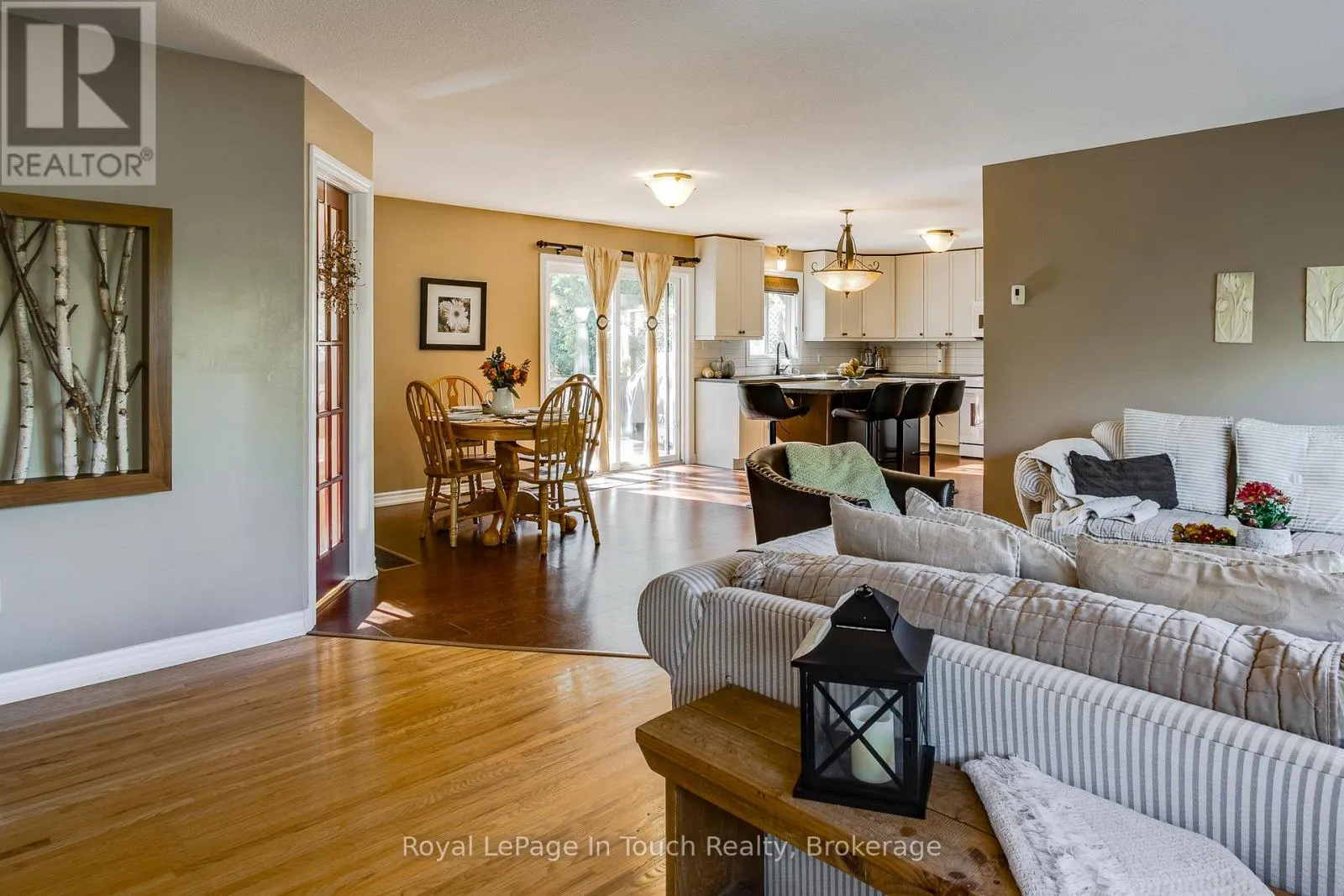 1023 FLOS 4 ROAD W