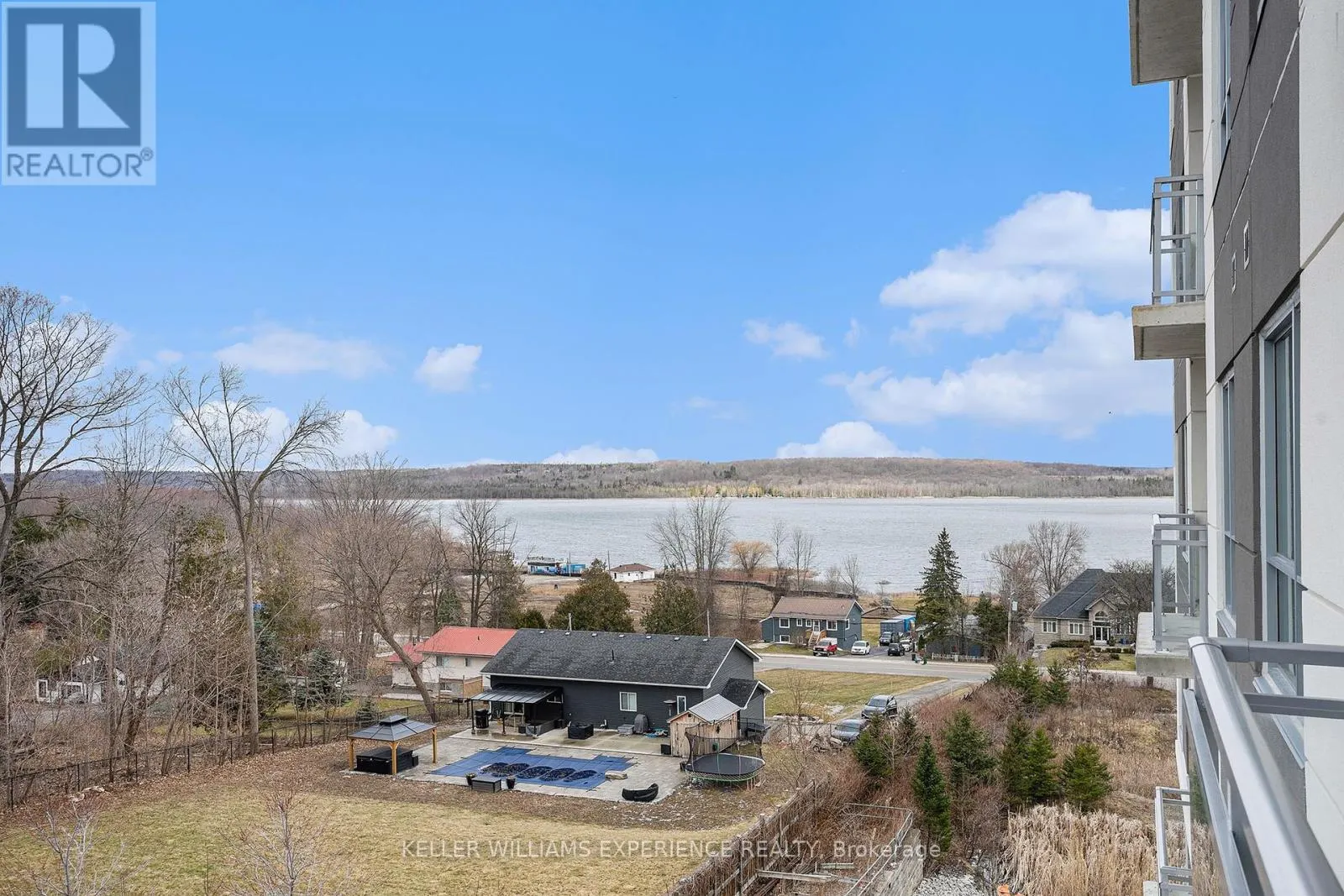 302 - 56 LAKESIDE TERRACE