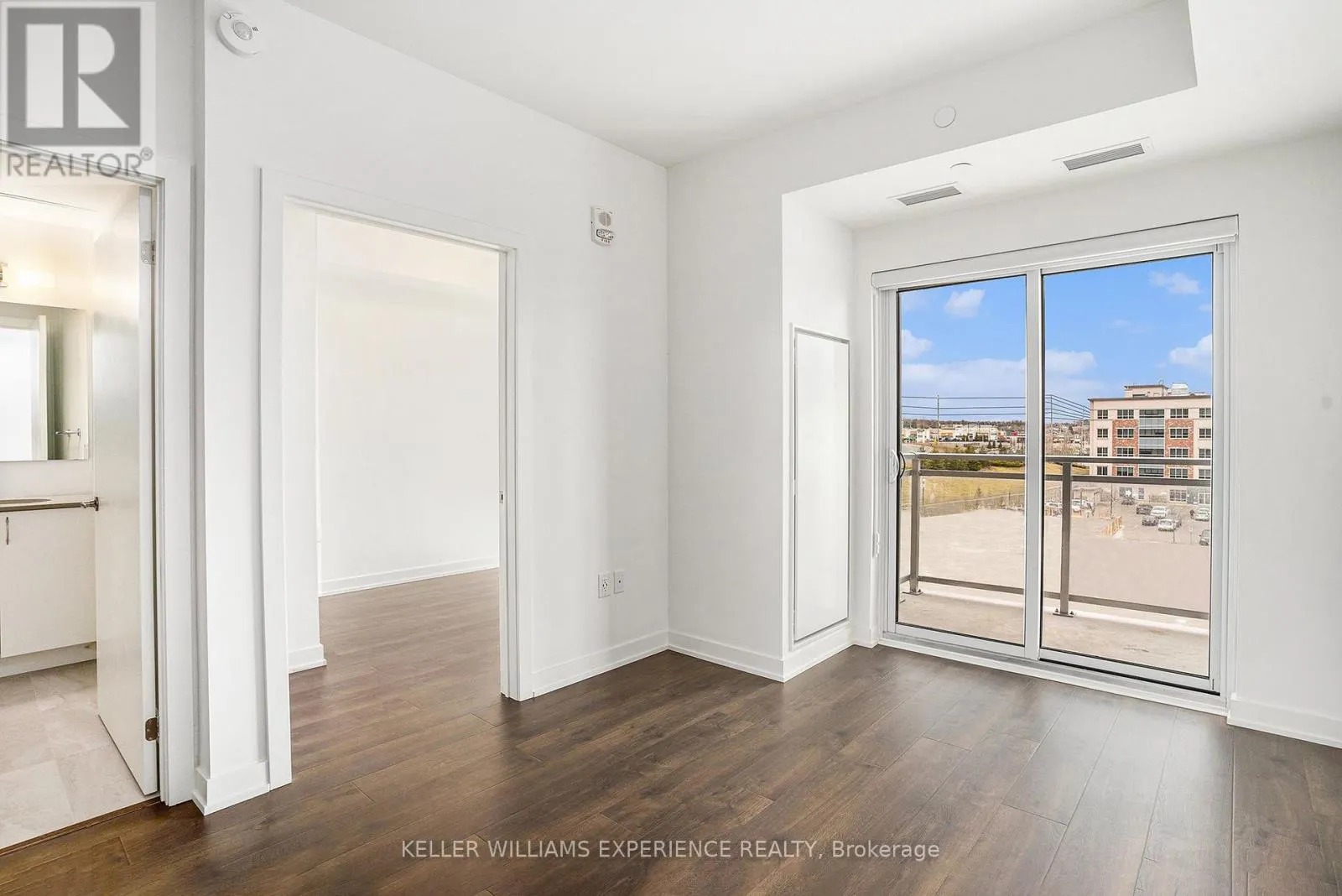 302 - 56 LAKESIDE TERRACE
