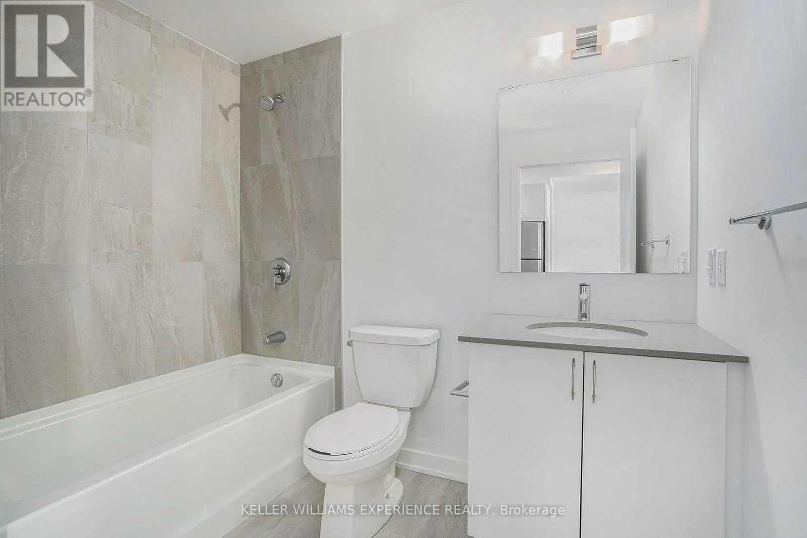 302 - 56 LAKESIDE TERRACE