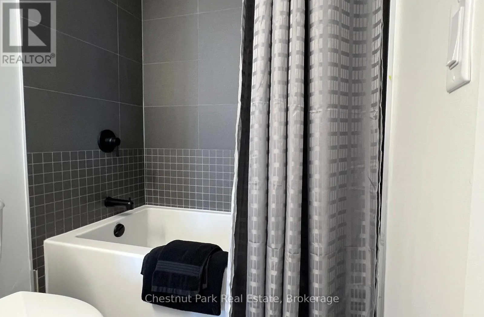 524 - 31 HURON STREET, #524
