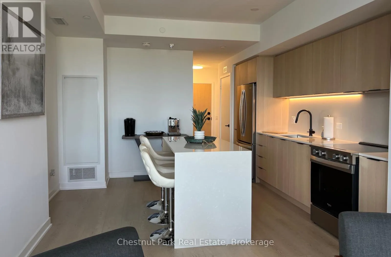 524 - 31 HURON STREET, #524