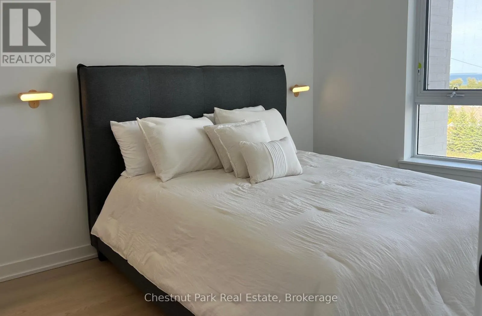 524 - 31 HURON STREET, #524