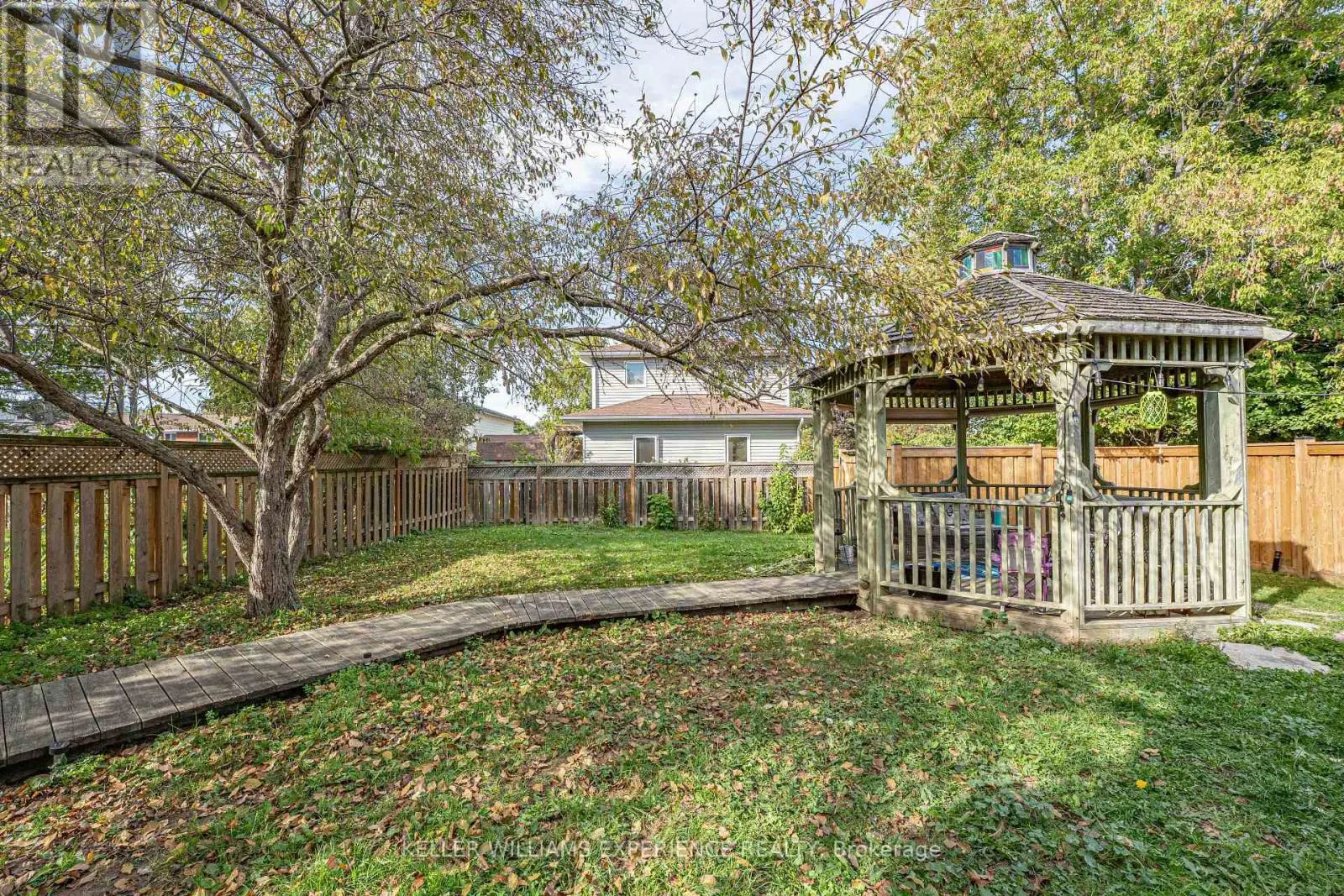 28 GIBBARD CRESCENT