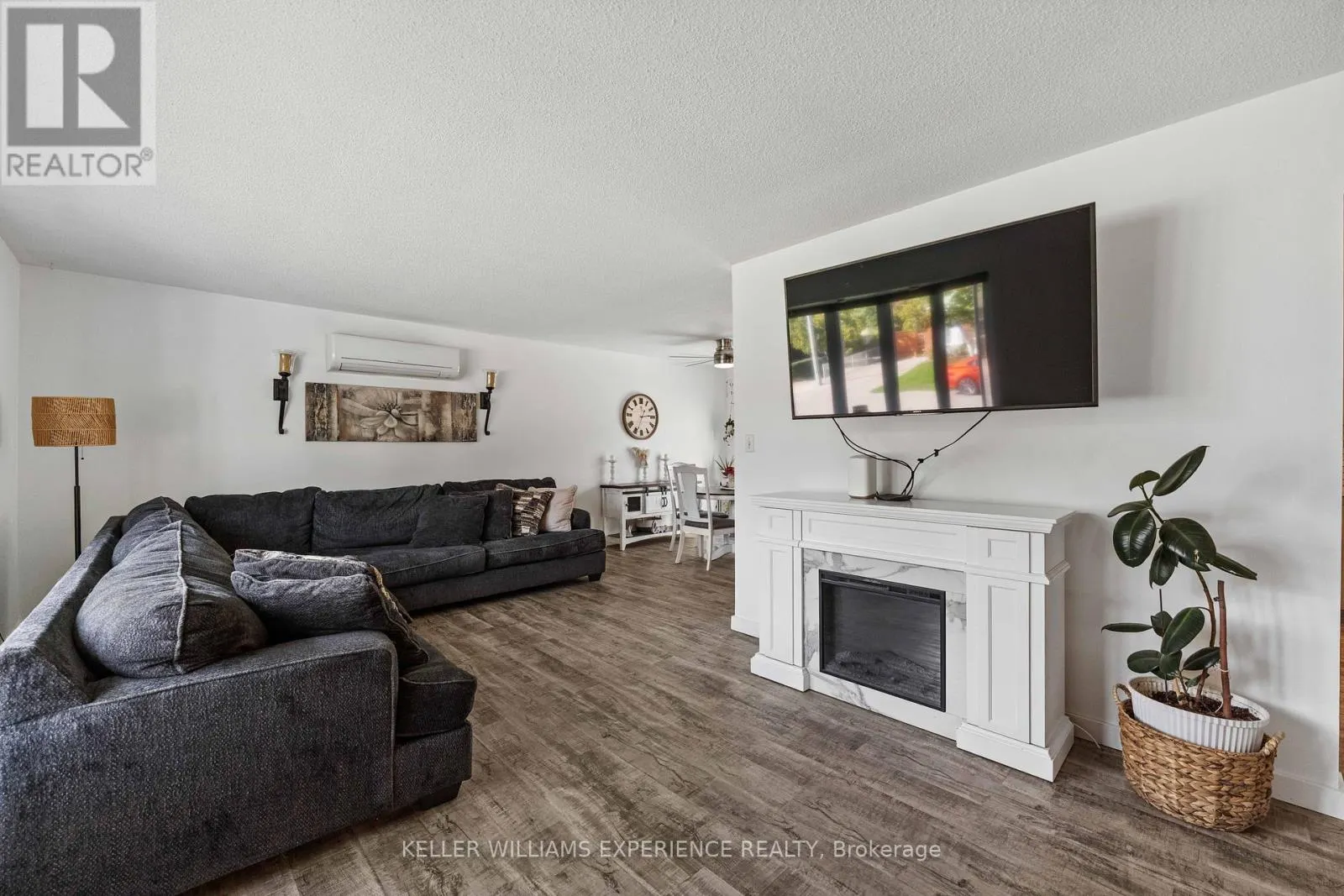 28 GIBBARD CRESCENT