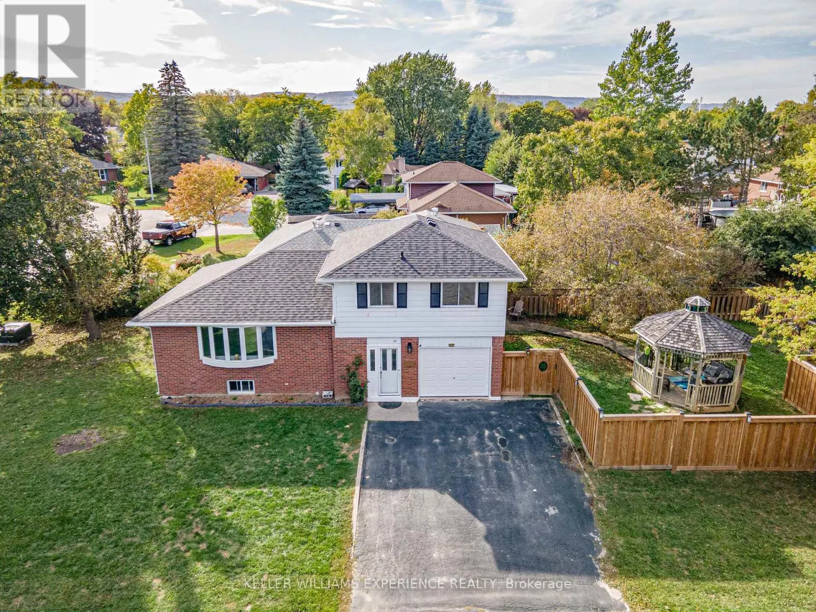 28 GIBBARD CRESCENT