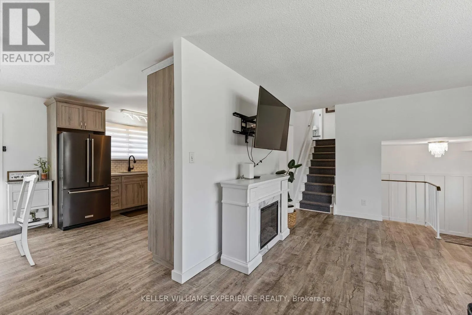 28 GIBBARD CRESCENT