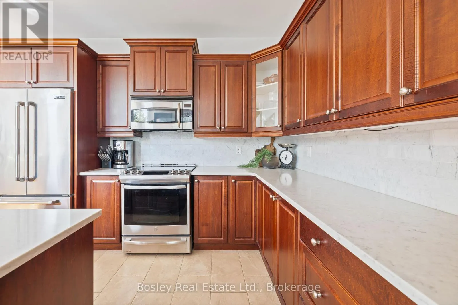 55 WATERFRONT CIRCLE