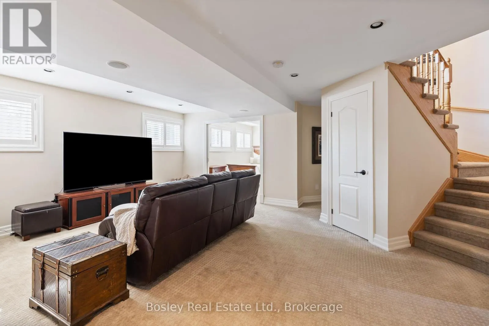 55 WATERFRONT CIRCLE