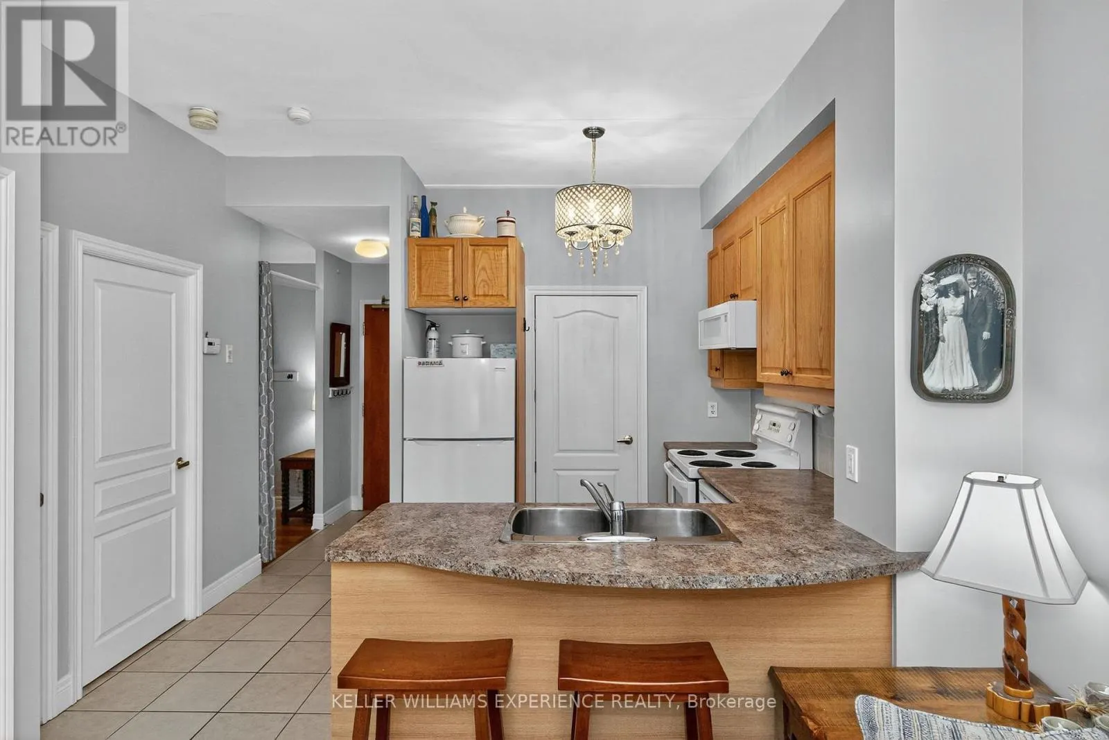 111 - 280 ABERDEEN BOULEVARD