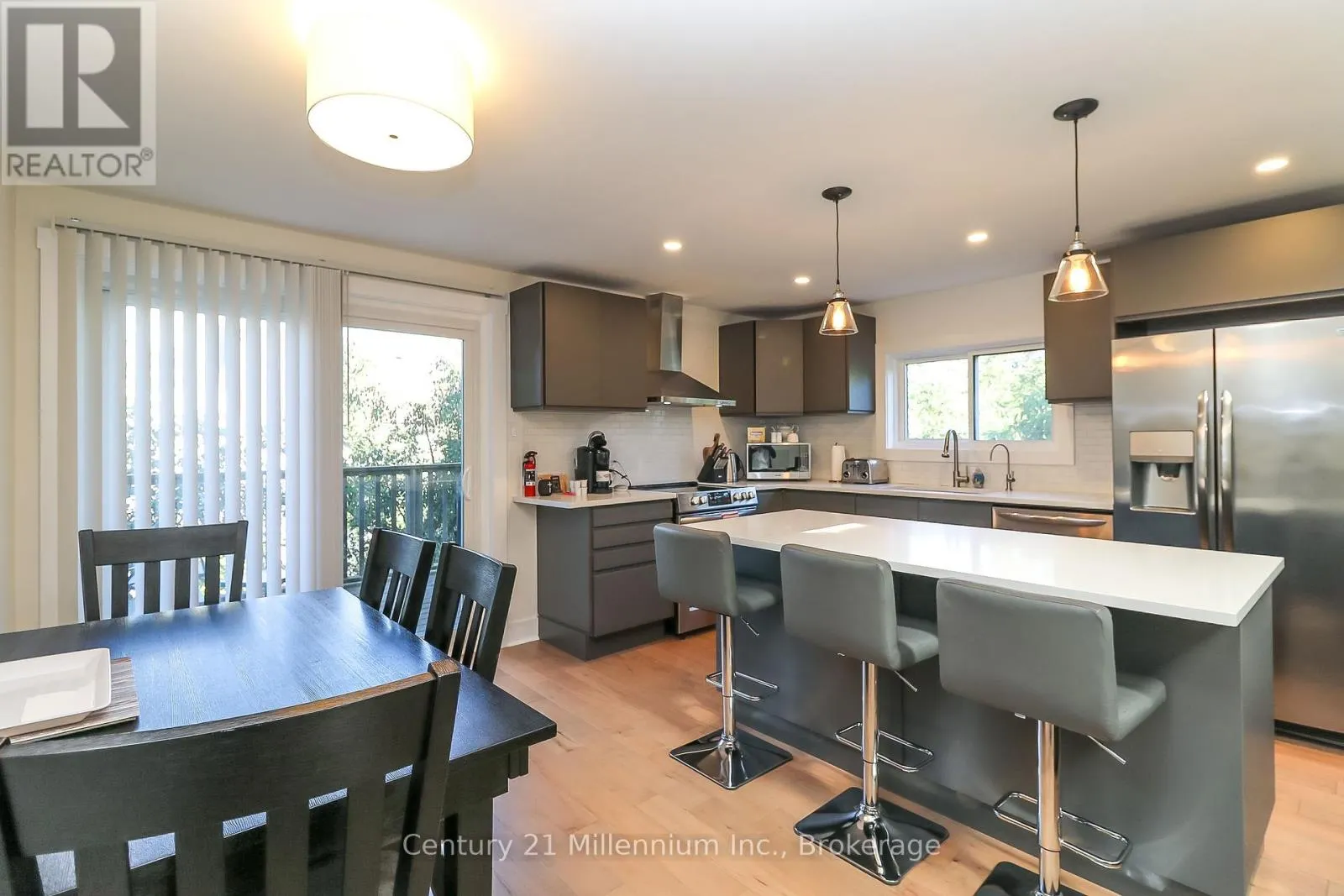 194 ESCARPMENT CRESCENT