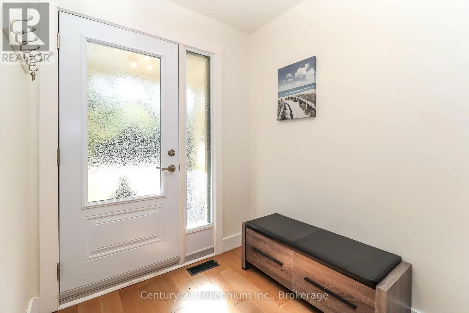 194 ESCARPMENT CRESCENT