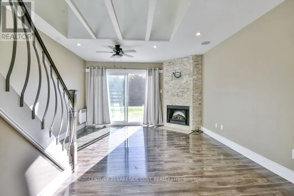 UNIT 12 - 81 LAGUNA PARKWAY N