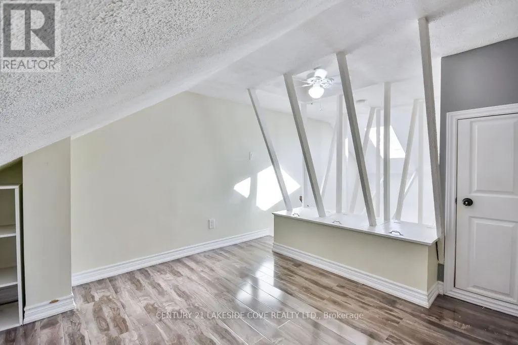 UNIT 12 - 81 LAGUNA PARKWAY N