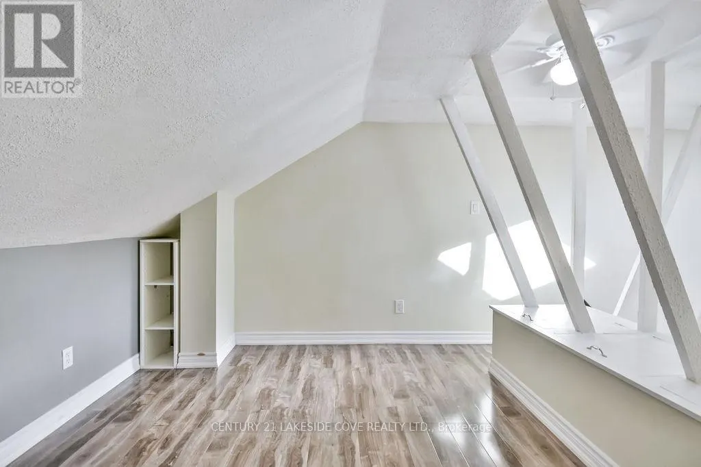 UNIT 12 - 81 LAGUNA PARKWAY N