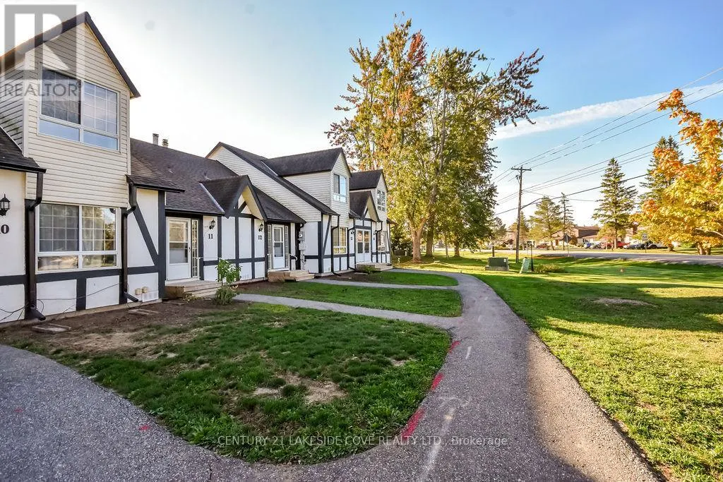 UNIT 12 - 81 LAGUNA PARKWAY N